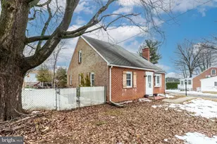 302 Anita Dr, Westminster, MD 21157 - Photo 2