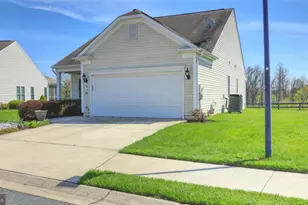 518 Clubside Dr, Taneytown, MD 21787 - Photo 4