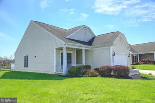 518 Clubside Dr, Taneytown, MD 21787 - Photo 2