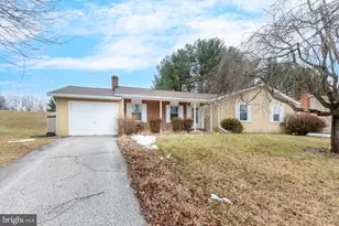 7093 MacBeth Way, Sykesville, MD 21784 - Photo 2