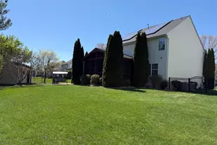 749 Rustling Leaf Ct, Eldersburg, MD 21784 - Photo 6