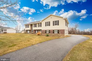 1589 Smiley Dr, New Windsor, MD 21776 - Photo 1