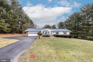 2507 Gillis Rd, Mount Airy, MD 21771 - Photo 2