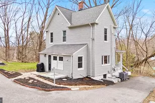 719 Wilson Ave, Sykesville, MD 21784 - Photo 1