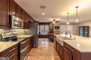 604 Roundtree Ct, Sykesville, MD 21784 - Photo 10