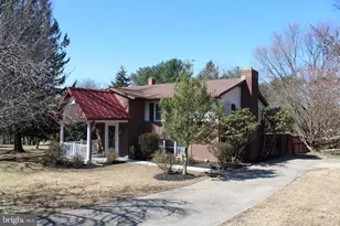 4402 Klee Ct, Sykesville, MD 21784 - Photo 2