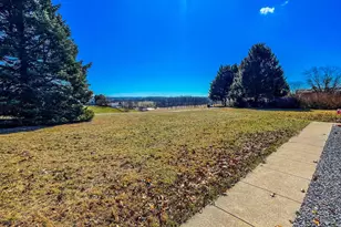 2380 Moreau Dr, Westminster, MD 21158 - Photo 4