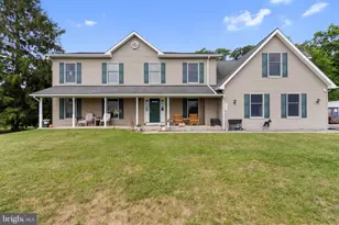 2380 Moreau Dr, Westminster, MD 21158 - Photo 2
