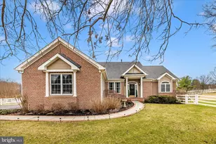 6181 Challedon Cir, Mount Airy, MD 21771 - Photo 2