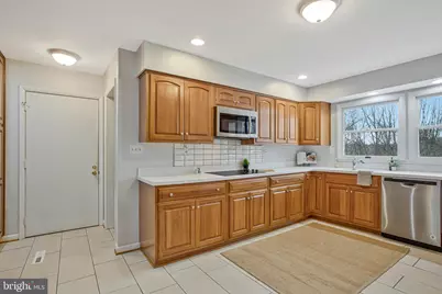 5205 Gate House Court, Sykesville, MD 21784 - Photo 8