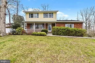 2201 Cedar Hill Dr, Finksburg, MD 21048 - Photo 2