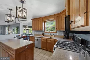 25 Cypress Point Ct, Westminster, MD 21158 - Photo 8