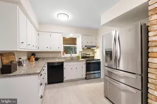 573 Marshall Dr, Westminster, MD 21157 - Photo 8