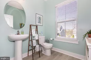 2723 Town View Cir, New Windsor, MD 21776 - Photo 8