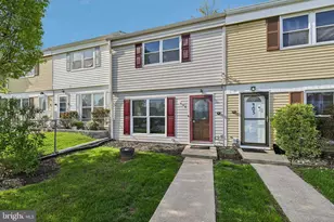 404 Red Tulip Ct, Taneytown, MD 21787 - Photo 2