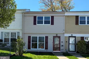 404 Red Tulip Ct, Taneytown, MD 21787 - Photo 2