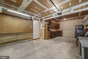 1956 Gardenia St, Sykesville, MD 21784 - Photo 40