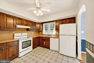 730 Rainbow Ct, Westminster, MD 21157 - Photo 8