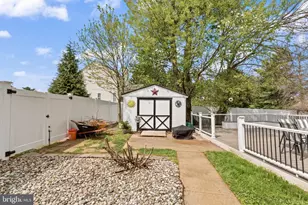 900 Caren Dr, Sykesville, MD 21784 - Photo 24