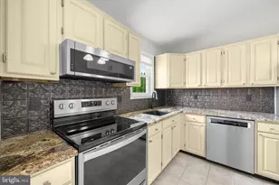 2661 Dotsons Ridge Rd, Mount Airy, MD 21771 - Photo 14