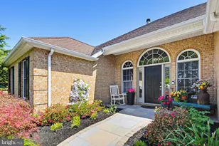 6111 Emerald Ln, Eldersburg, MD 21784 - Photo 4