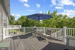 2812 Town View Cir, New Windsor, MD 21776 - Photo 42
