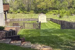 1032 Circle Dr, Sykesville, MD 21784 - Photo 2