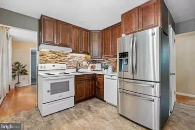 6203 W Hemlock Drive, Sykesville, MD 21784 - Photo 4
