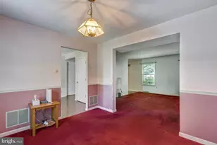 909 Black Spruce Ln, Sykesville, MD 21784 - Photo 10