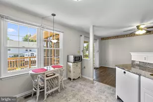 942 Litchfield Cir, Westminster, MD 21158 - Photo 12