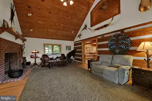 1720 Charles Ray Acres Dr, Sykesville, MD 21784 - Photo 10