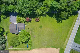 2621 Braddock Rd, Mount Airy, MD 21771 - Photo 4