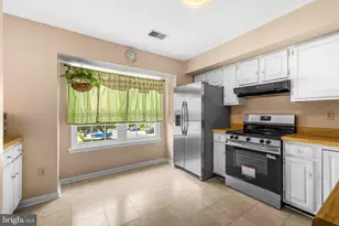 942 Gaming Square, Hampstead, MD 21074 - Photo 10