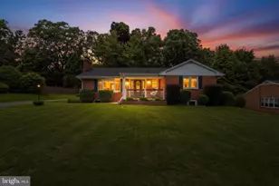 1644 St Paul St, Hampstead, MD 21074 - Photo 2
