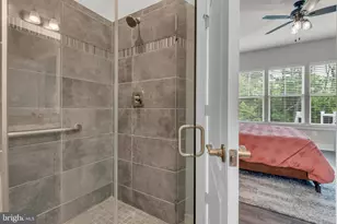 2820 Town View Cir, New Windsor, MD 21776 - Photo 18