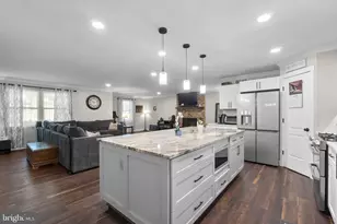 6421 Locust Ln, Sykesville, MD 21784 - Photo 14