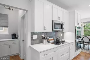 2718 Town View Cir, New Windsor, MD 21776 - Photo 12
