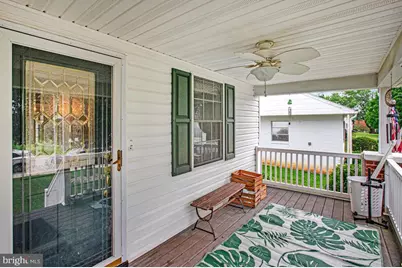 315 College Avenue, New Windsor, MD 21776 - Photo 4