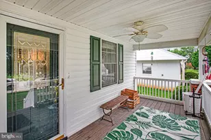 315 College Ave, New Windsor, MD 21776 - Photo 4