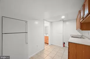 7002 Bristol Pl, Sykesville, MD 21784 - Photo 36