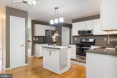7424 Brandenburg Circle, Sykesville, MD 21784 - Photo 10