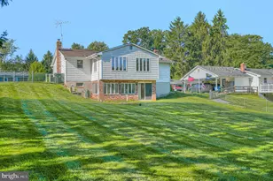 1520 Woodridge Ln, Sykesville, MD 21784 - Photo 6