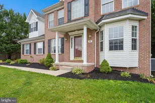 207 Bentley St, Taneytown, MD 21787 - Photo 2