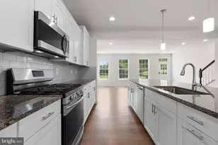 823 Herman Wy, Sykesville, MD 21784 - Photo 10