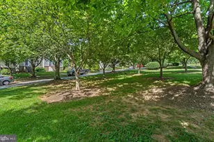 129 N Towne Ct, Mount Airy, MD 21771 - Photo 14