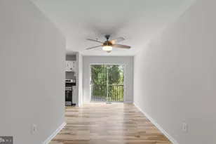 129 N Towne Ct, Mount Airy, MD 21771 - Photo 4