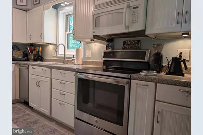 1009 Circle Drive, Sykesville, MD 21784 - Photo 6