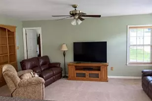 5735 Meyerfield Ct, Eldersburg, MD 21784 - Photo 2