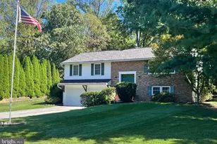 6419 Hickory Ln, Sykesville, MD 21784 - Photo 2