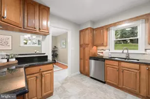 6015 Fairfield Ln, Sykesville, MD 21784 - Photo 16